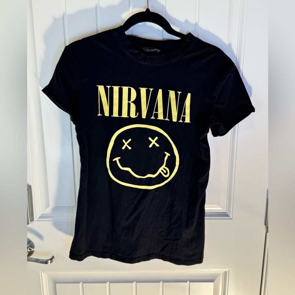 Women’s Small Nirvana Smiley Face Tee with Rolled Sleeves